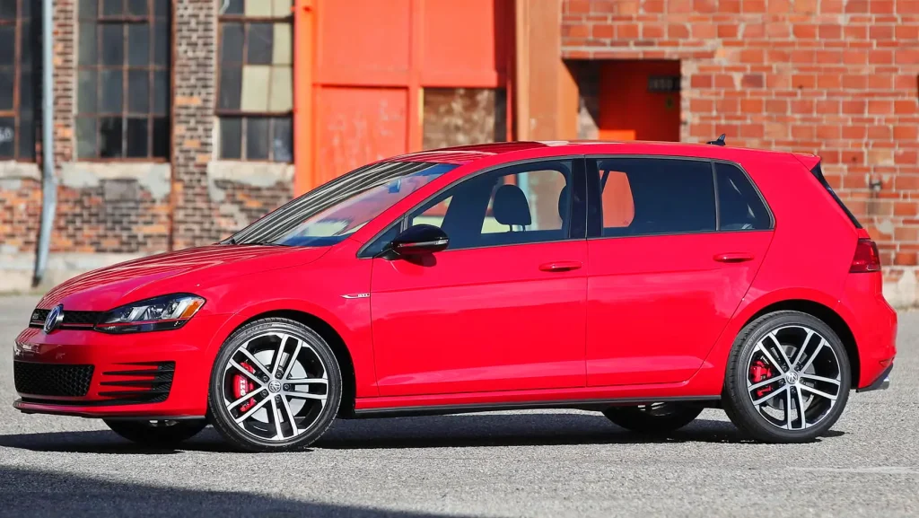 The 2017 Volkswagen Golf GTI: The Complete Performance and Features Guide

